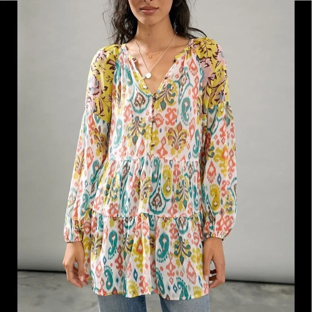 ANTHROPOLOGIE
Maureen Babydoll Tunic Blouse